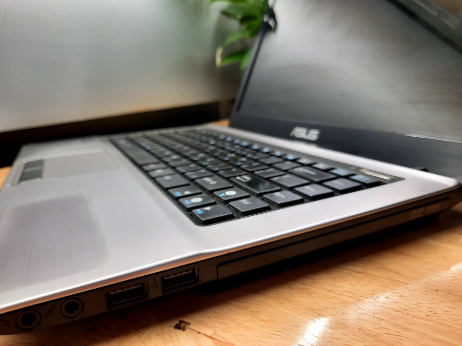 Laptop Asus K43SJ I5